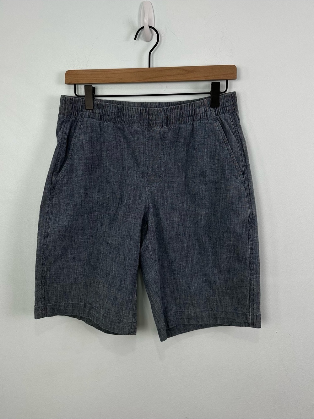 Land's End Mid-Rise Elastic Waist Shorts Blue Size 4 Side and Back Pockets